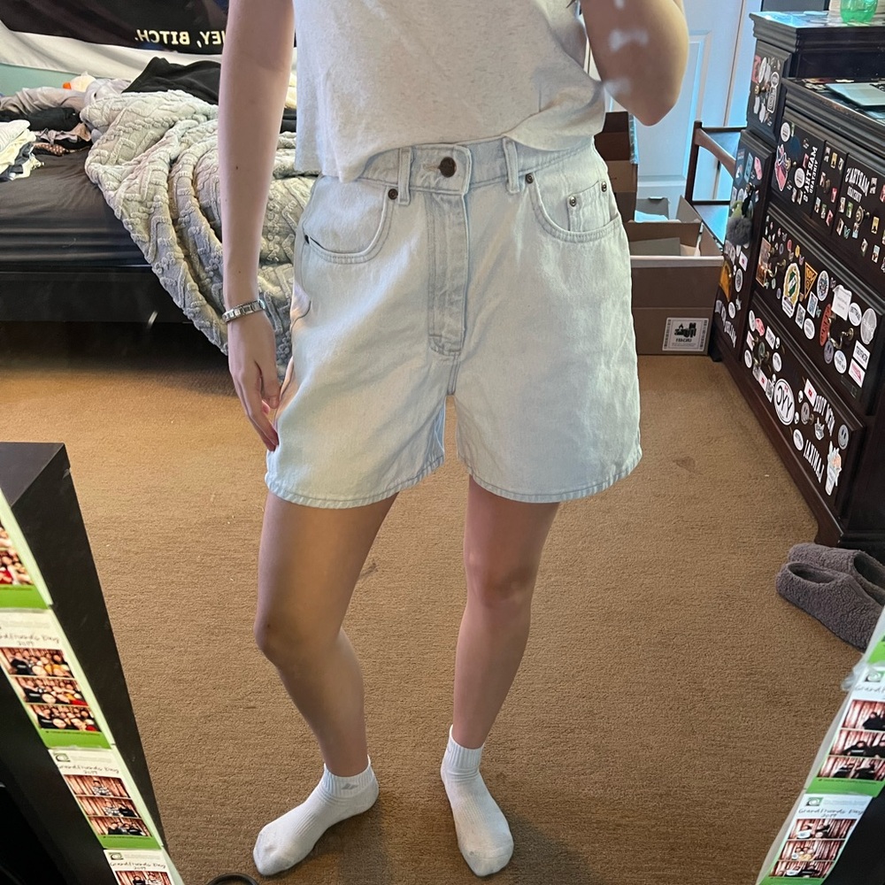 light wash denim lee shorts